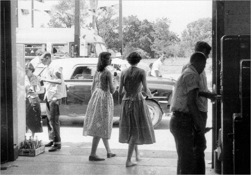 There's Glenda and Marshall ... and Margrete Fehmer ... and Juanita Hayter!  Where was she hiding in these pictures? 